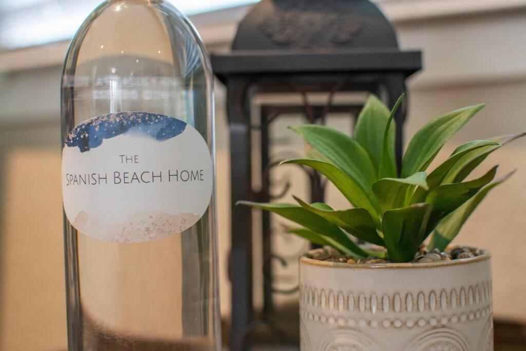 The Spanish Beach Home Only 10Mins From The Beach! ラーゴ エクステリア 写真
