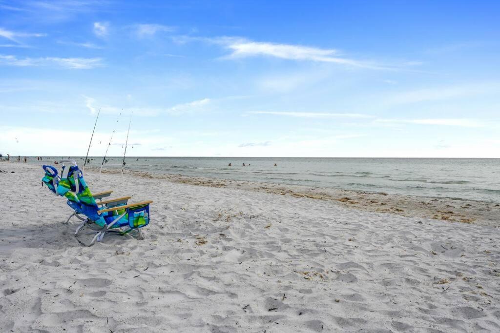The Spanish Beach Home Only 10Mins From The Beach! ラーゴ エクステリア 写真
